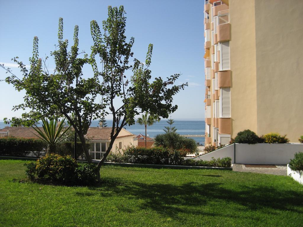Apartamentos Intercentro Torrox-Costa Bagian luar foto
