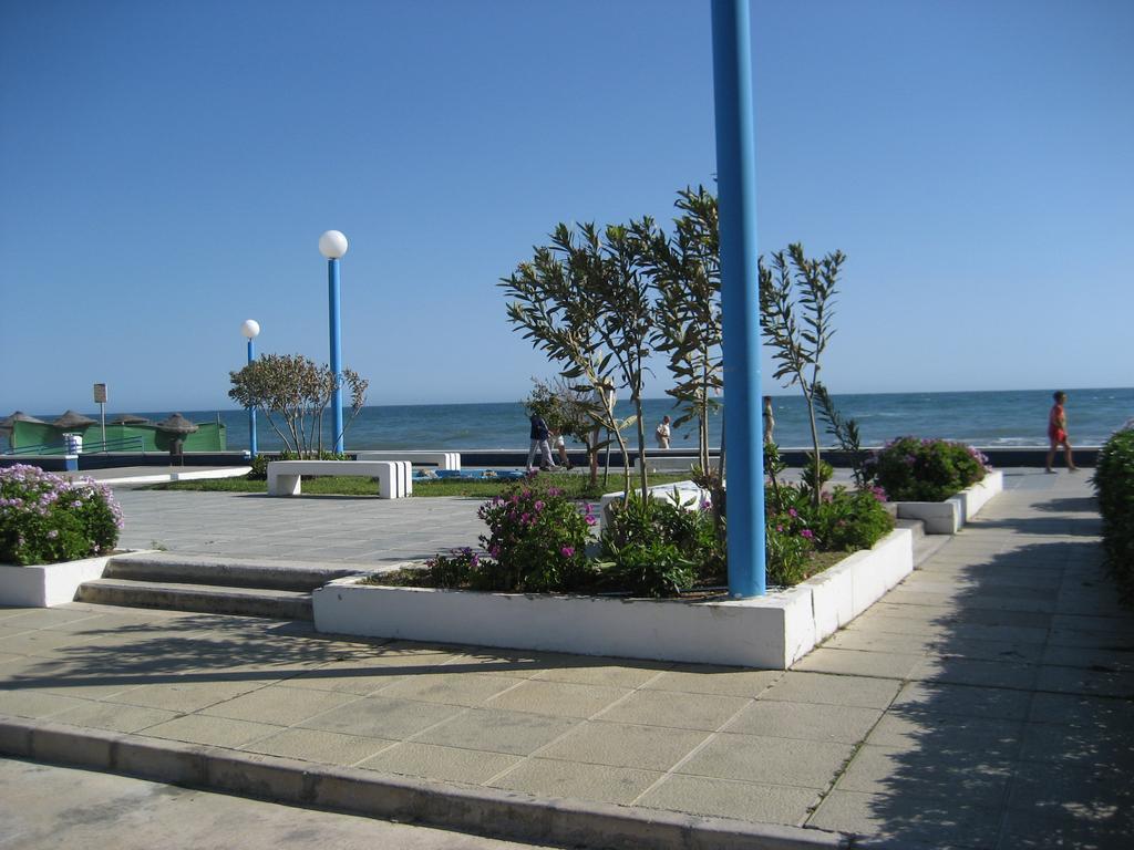 Apartamentos Intercentro Torrox-Costa Bagian luar foto